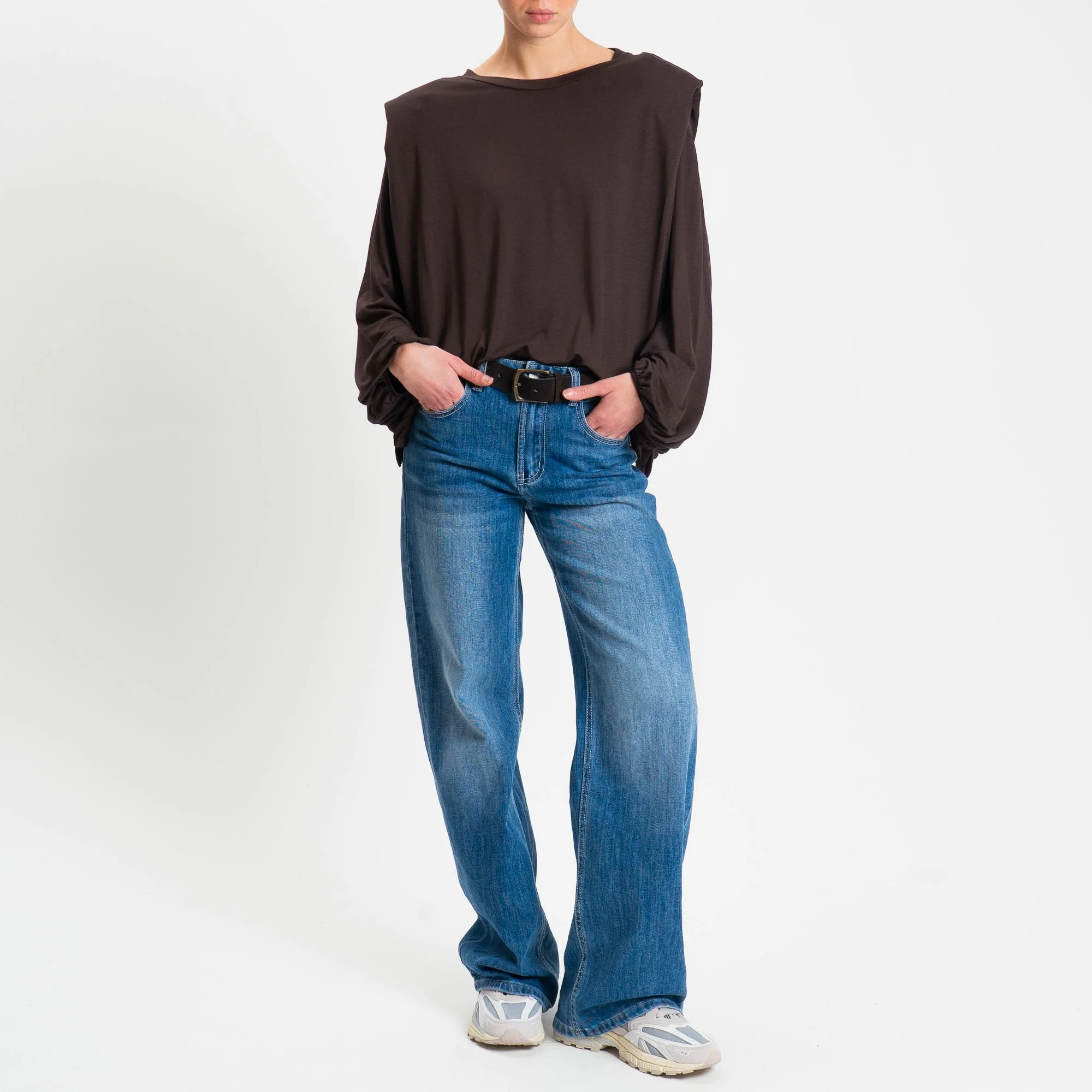 Tensione in-T-shirt in jersey di viscosa elasticizzato con spalline - moro - Image 2