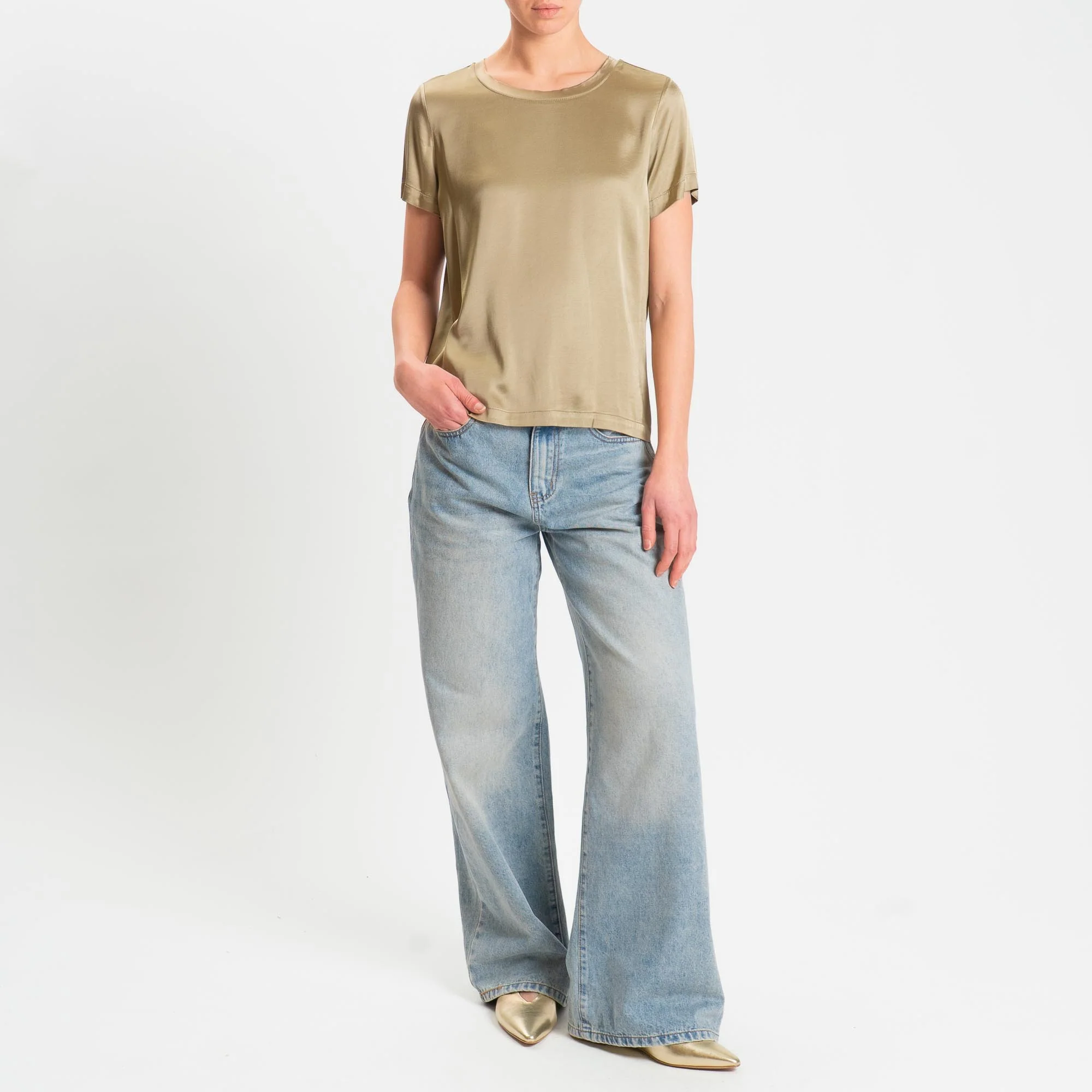 Vicolo-Blusa satin elasticizzata mezza manica - olio - Image 2