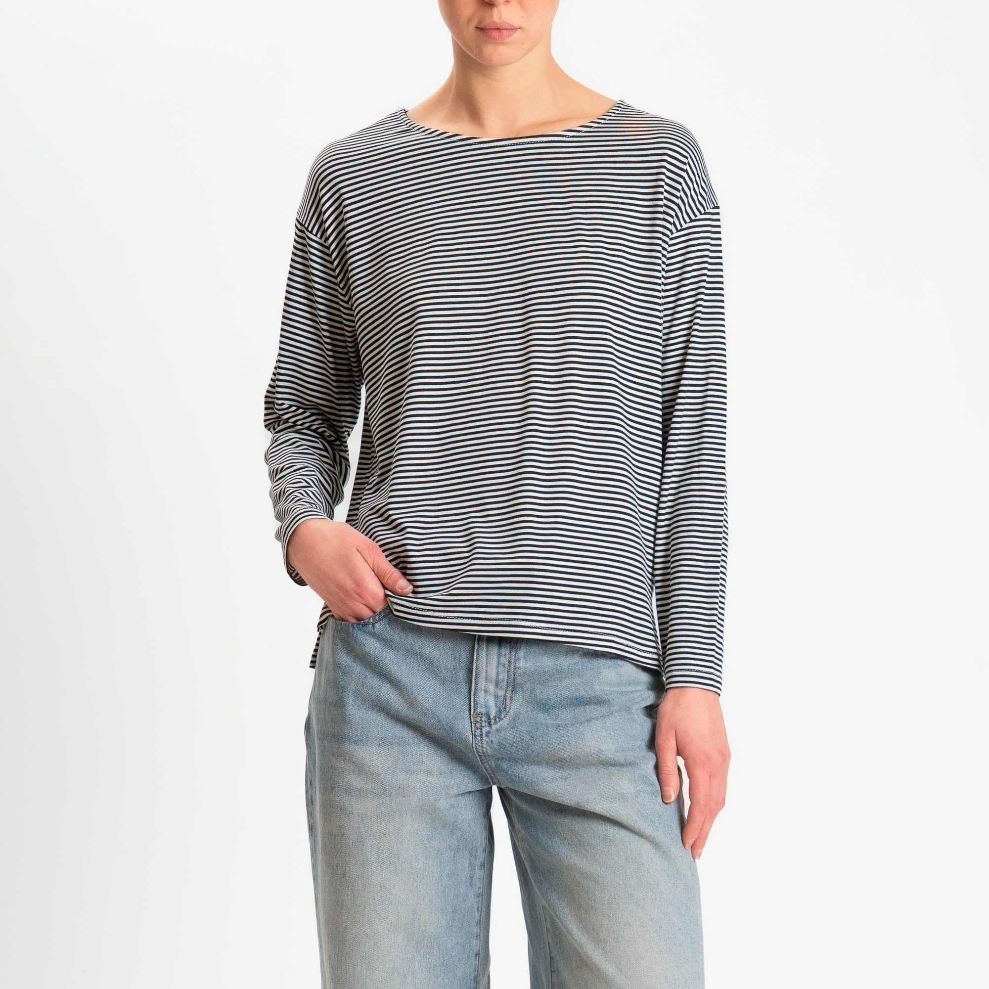 Zeroassoluto-T-shirt CLAUDE righe in jersey di vicosa elasticizzato - nero/latte