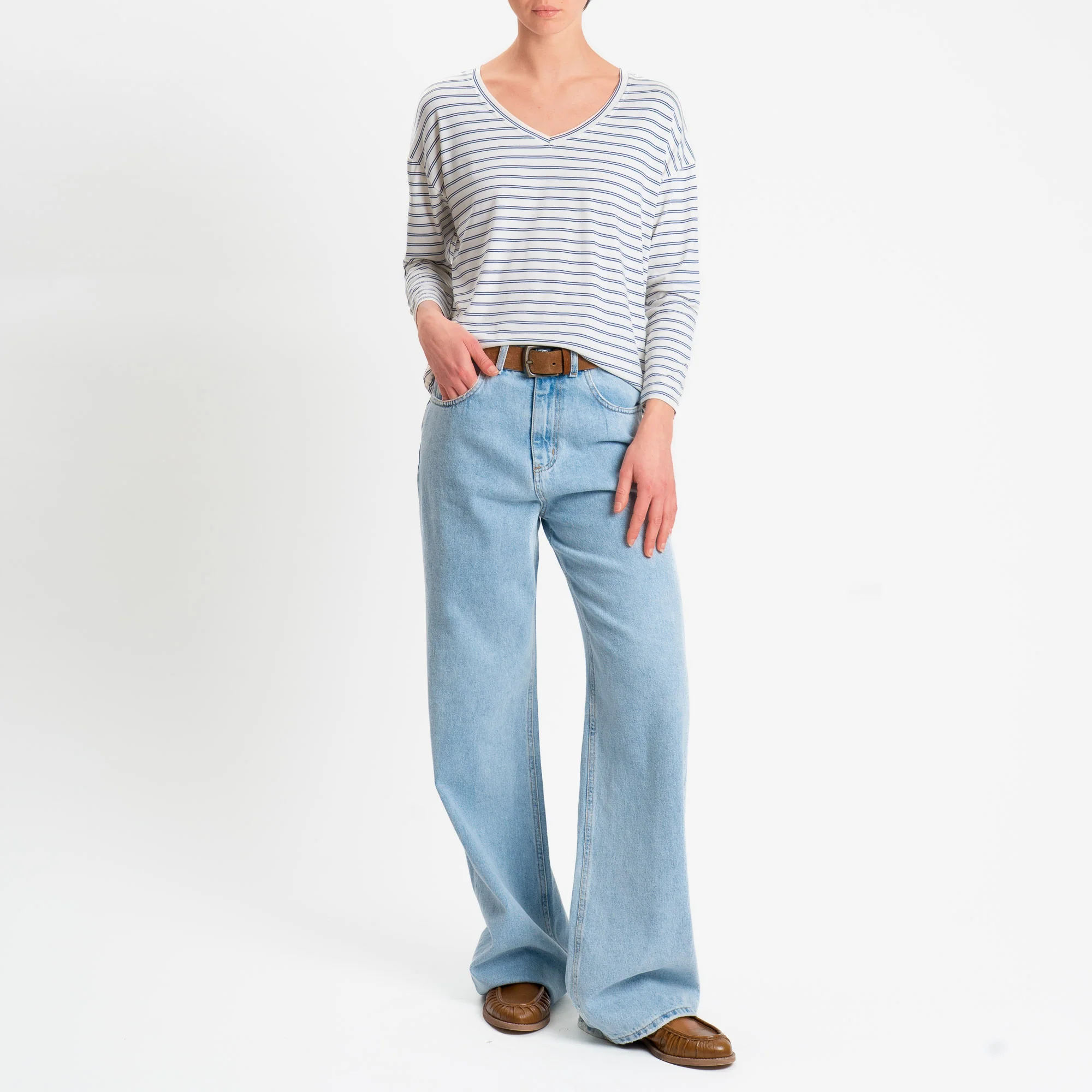 Zeroassoluto-T-shirt scatola a righe scollo v in jersey elasticizzato - panna/jeans