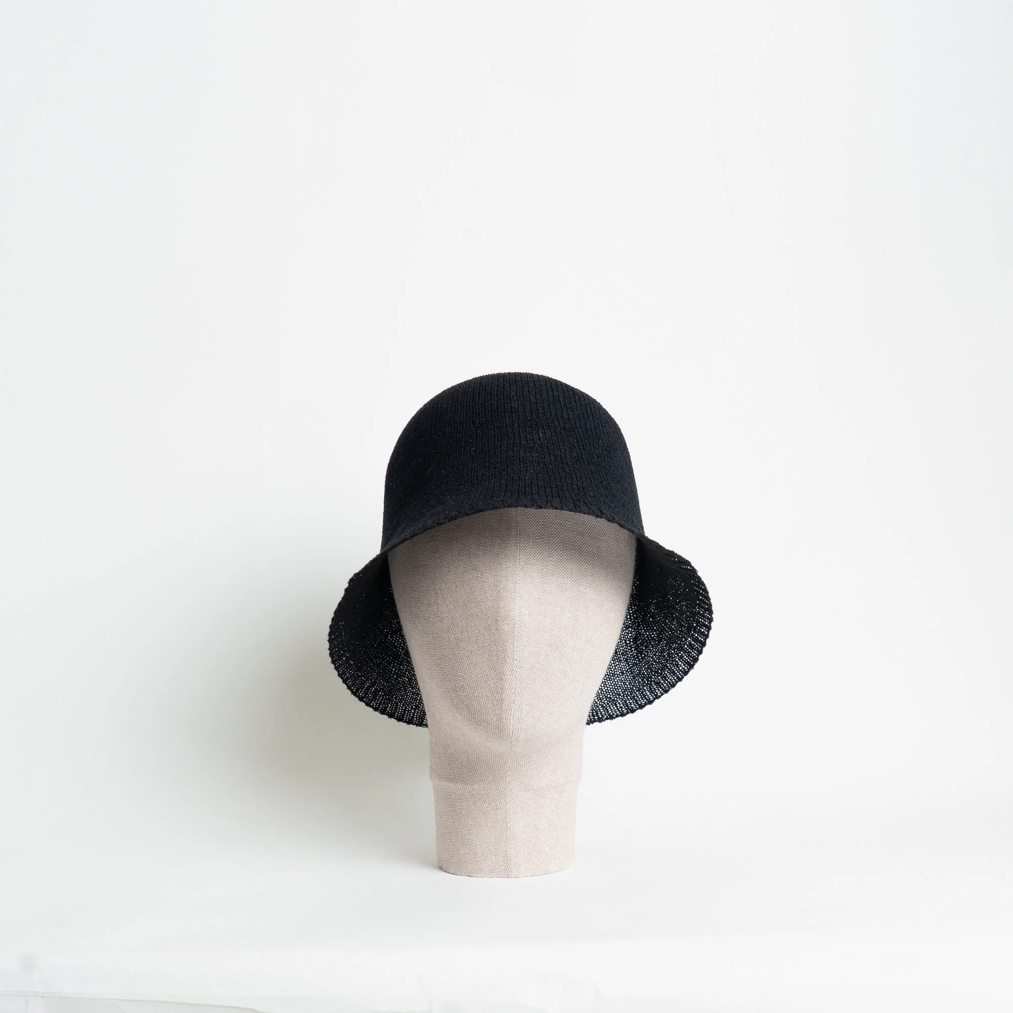 W by Whitemood- Bucket hat intrecciato - nero - Image 2