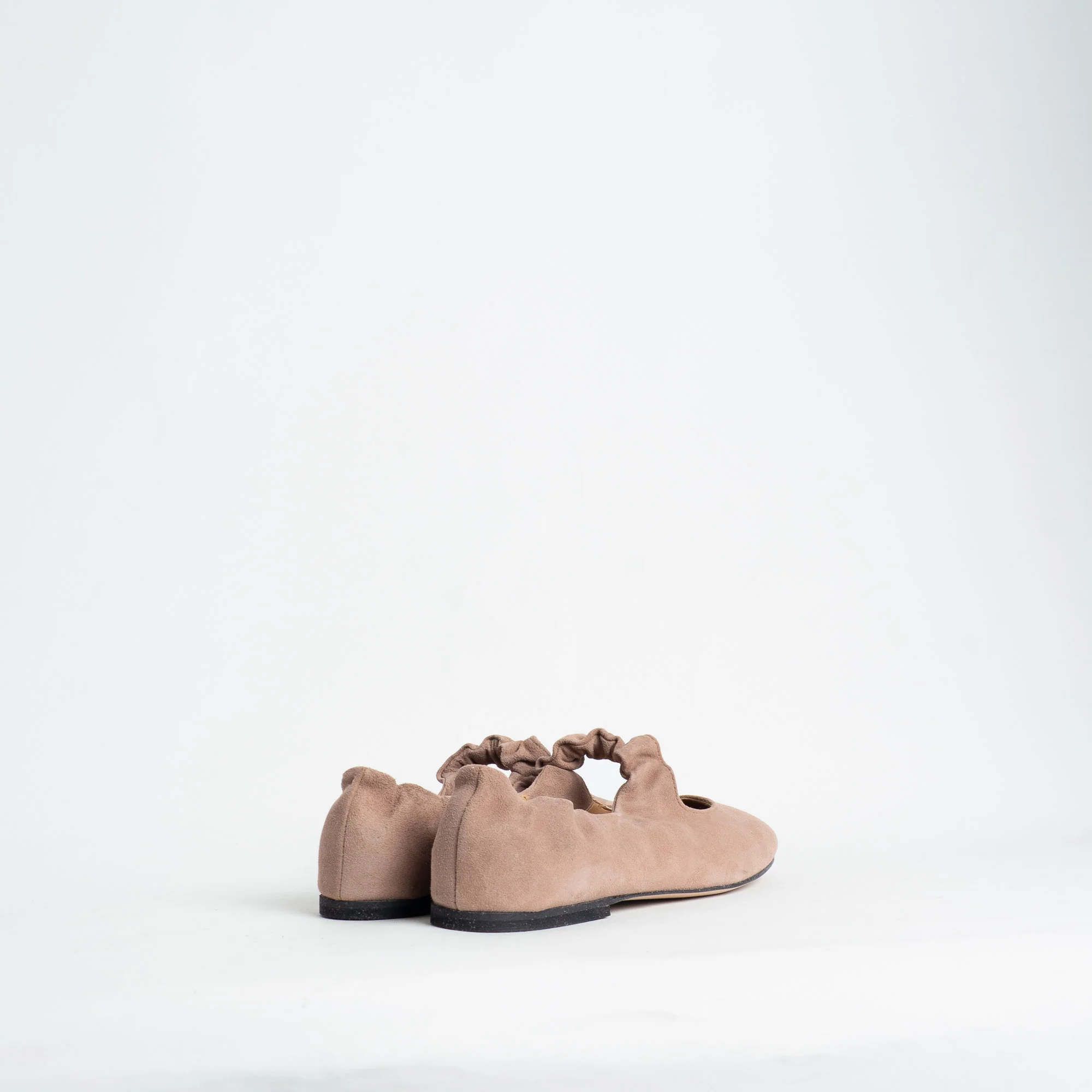 Divine Follie-Ballerina in camoscio con cinturino - nude - Image 4