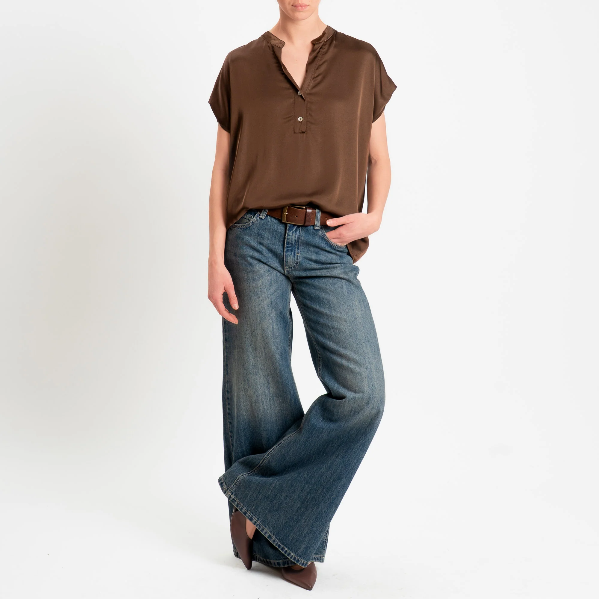 Motel-Blusa chester smanicata in satin - caffe' - Image 2