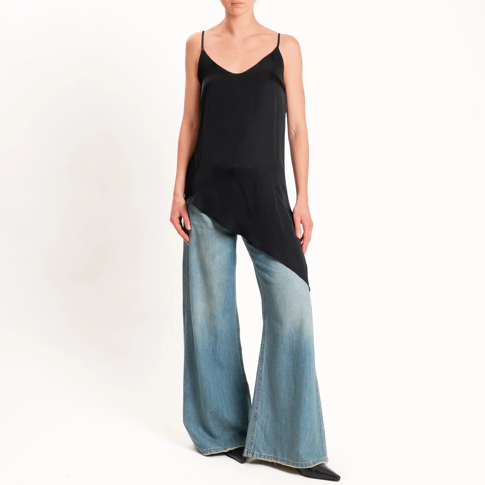 Haveone-Top asimmetrico in satin bretelle regolabili - Nero - Image 2