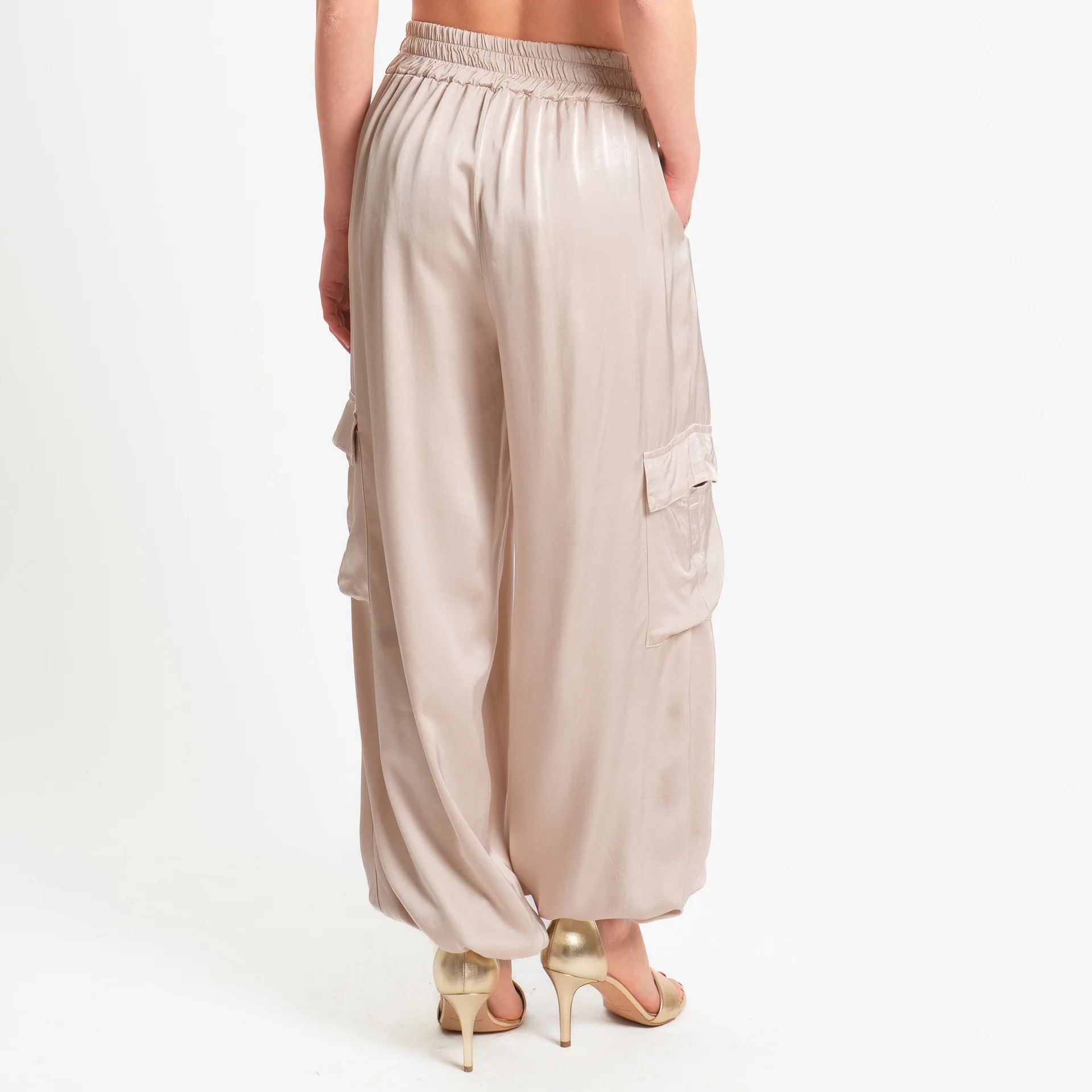 Motel-Pantalone cargo in satin elastico in vita - avena - Image 4