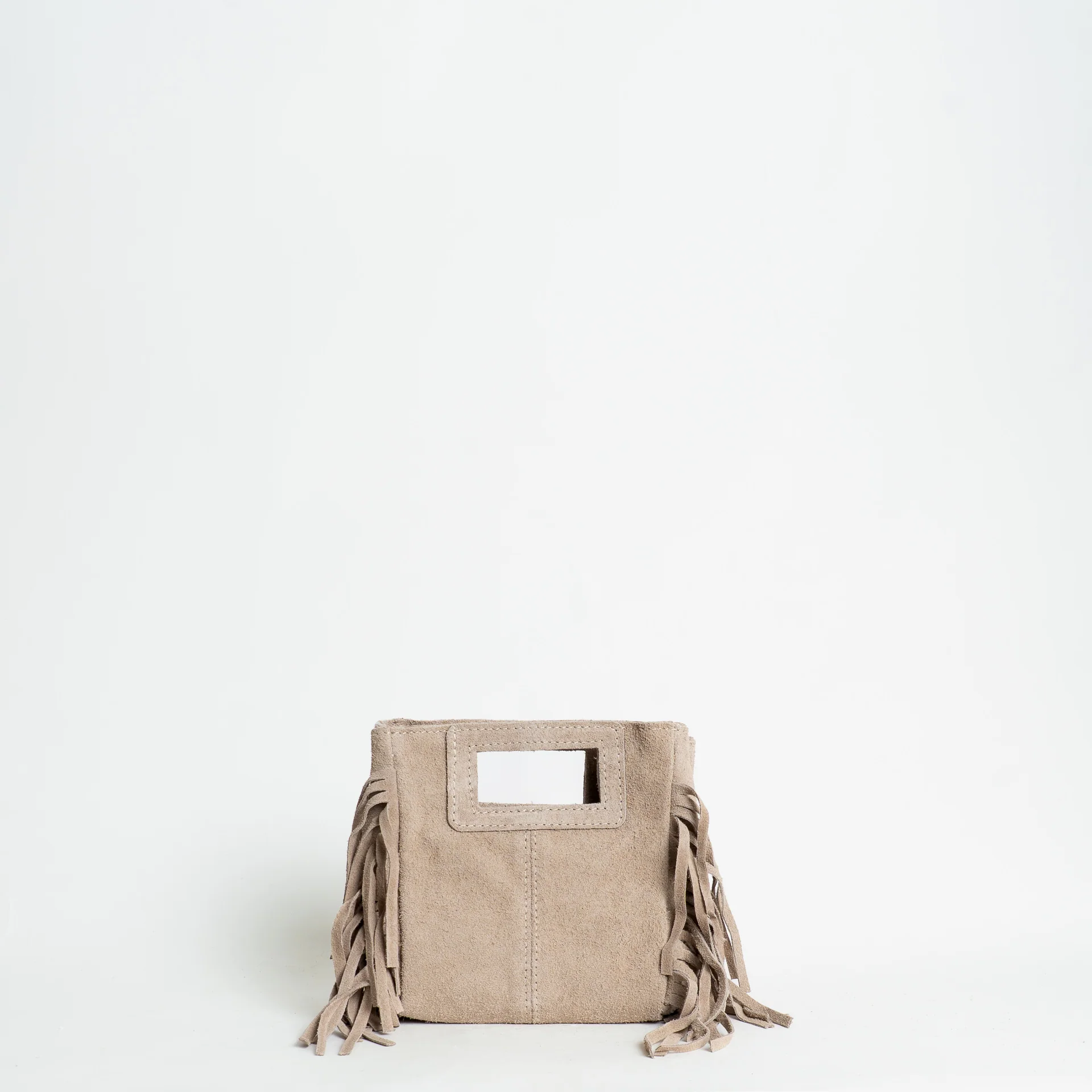 W by Whitemood-Mini borsa a mano scamociata con frange - sand