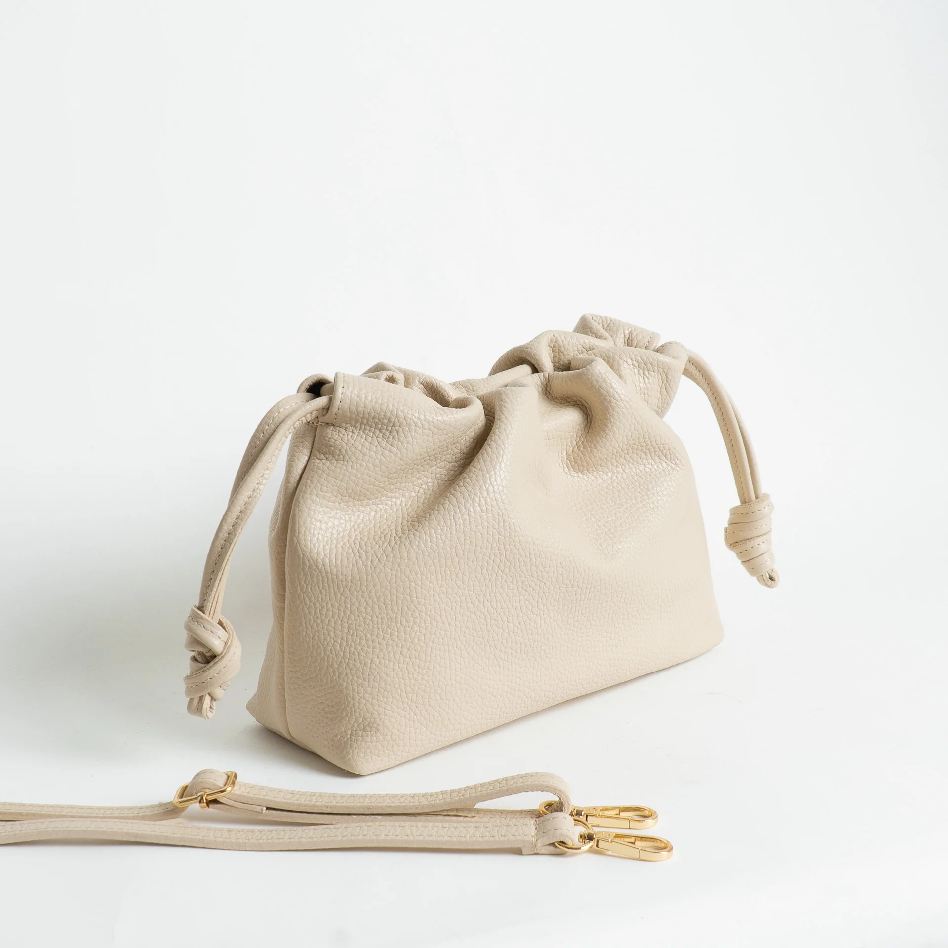 W by Whitemood-Clutch - gesso - Image 2