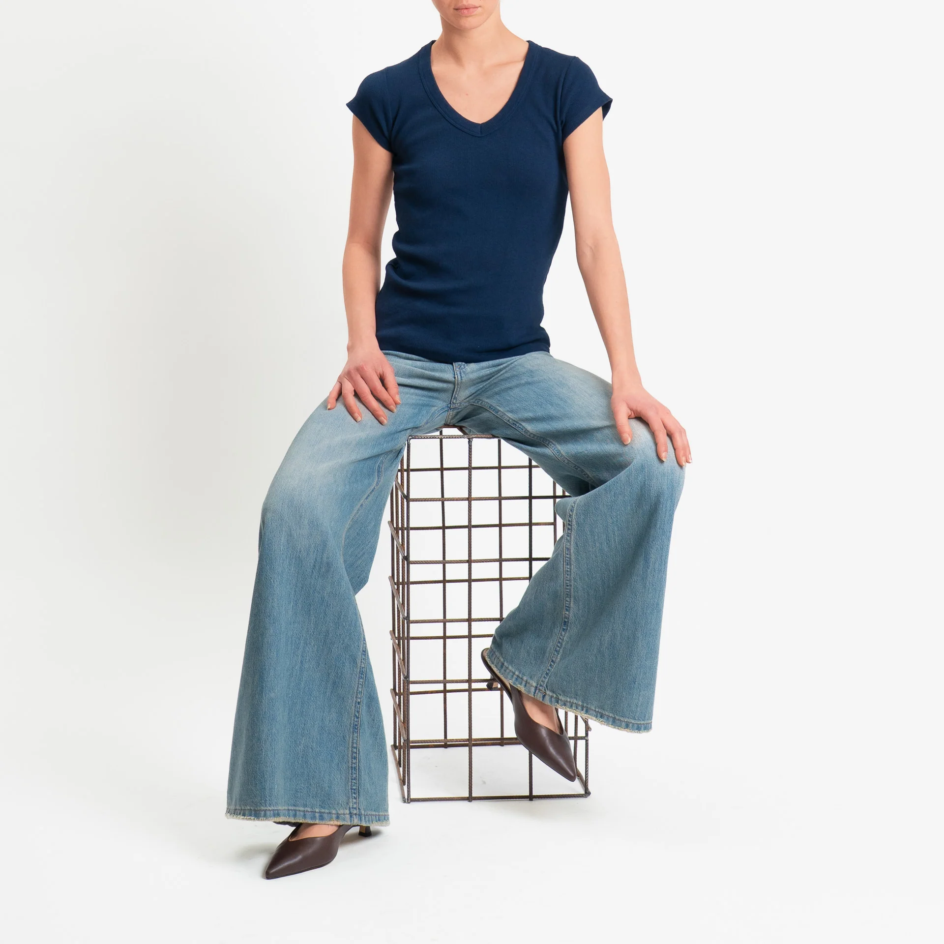 Tensione in-T-shirt scollo v a costine - blu
