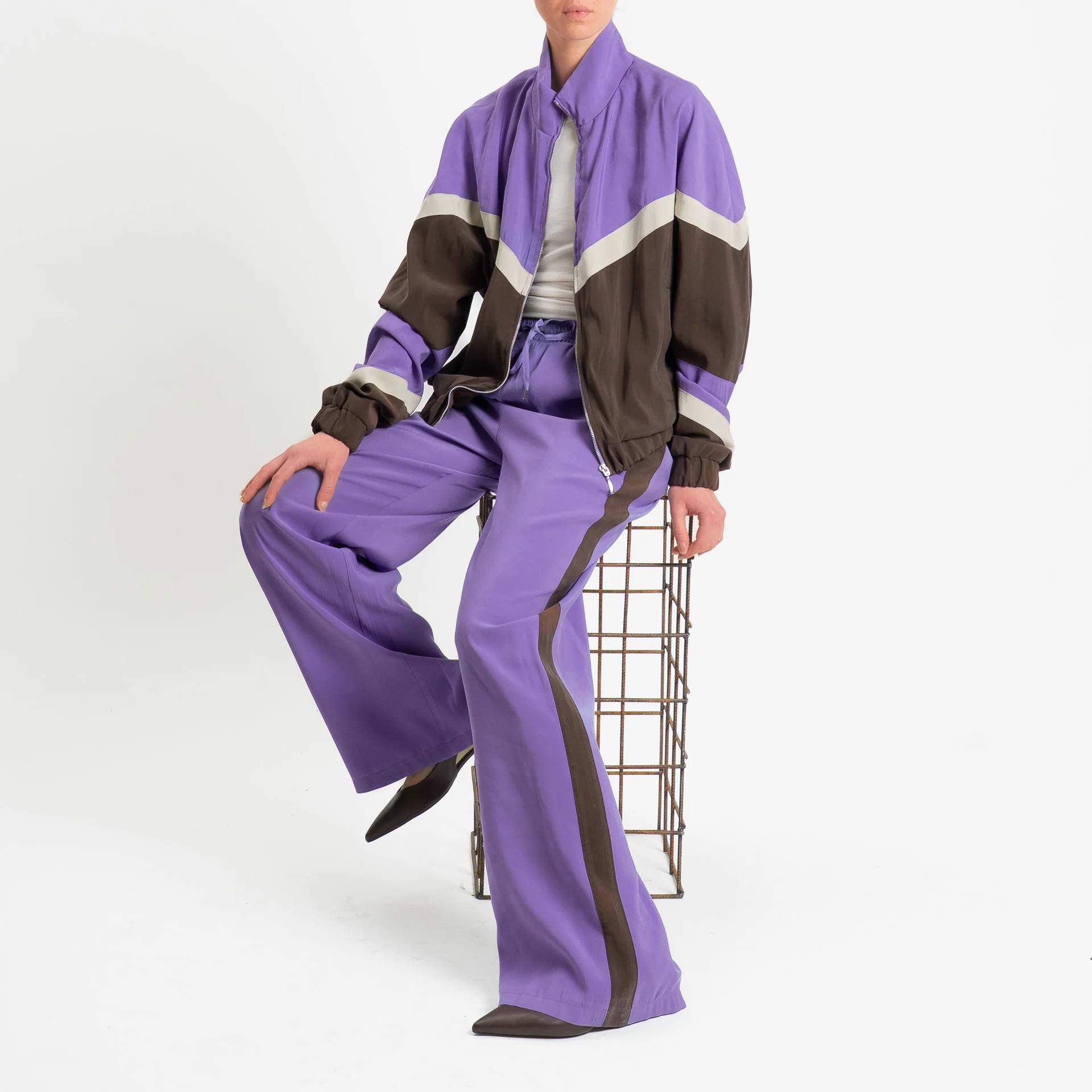 Tensione in-Pantalone cupro bande laterali - viola/moro - Image 3
