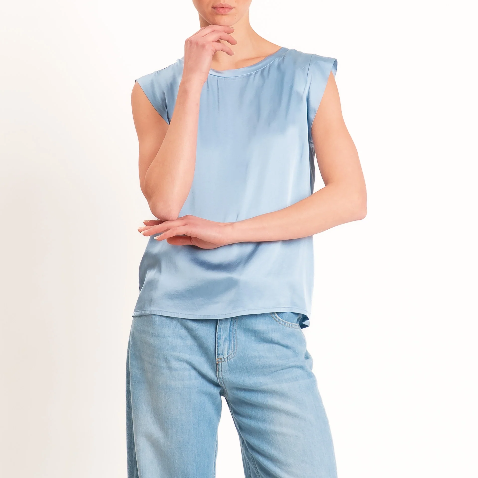 Motel-Blusa smanicata in satin viscosa elasticizzata - cielo - Image 2