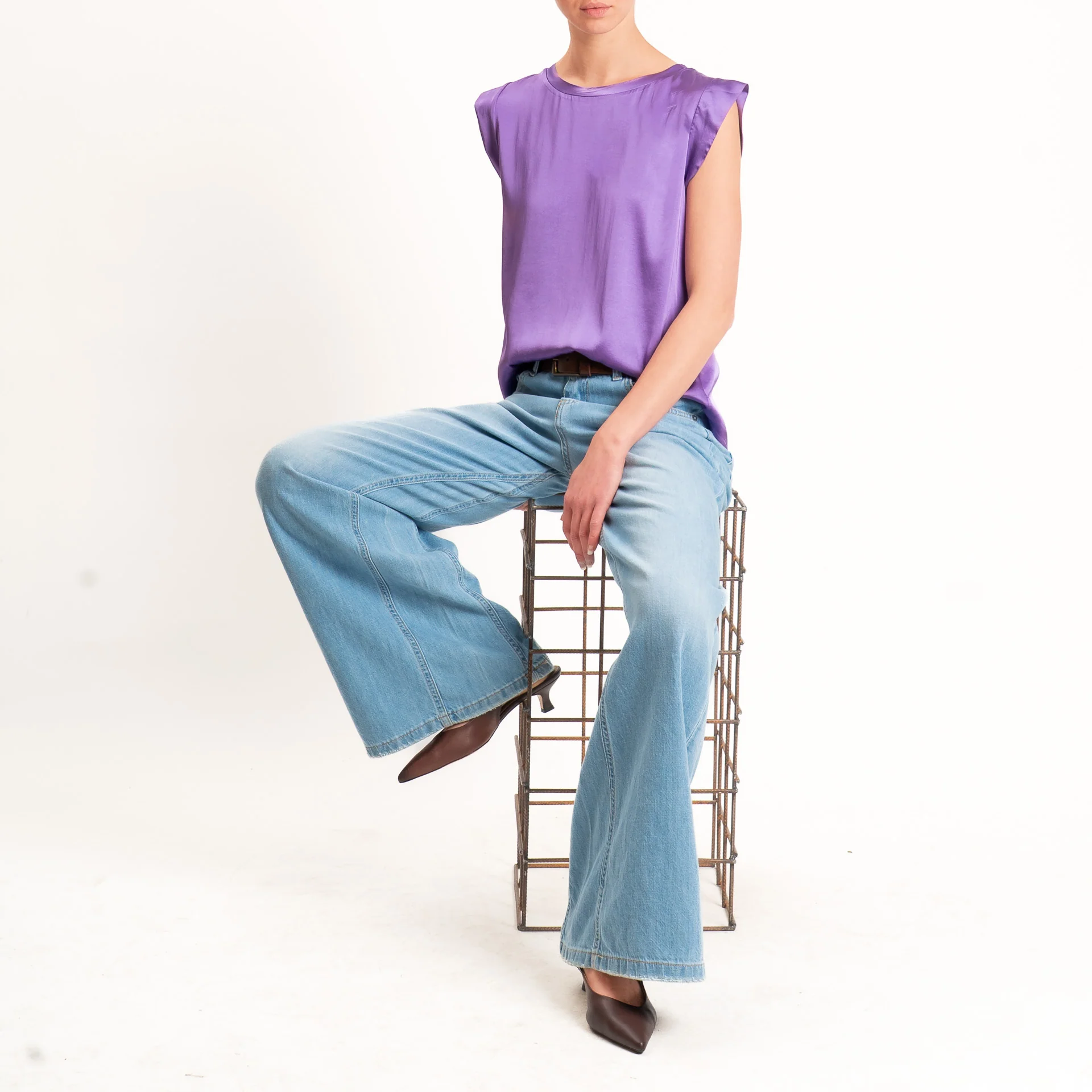 Motel-Blusa smanicata in satin viscosa elasticizzata - glicine - Image 2