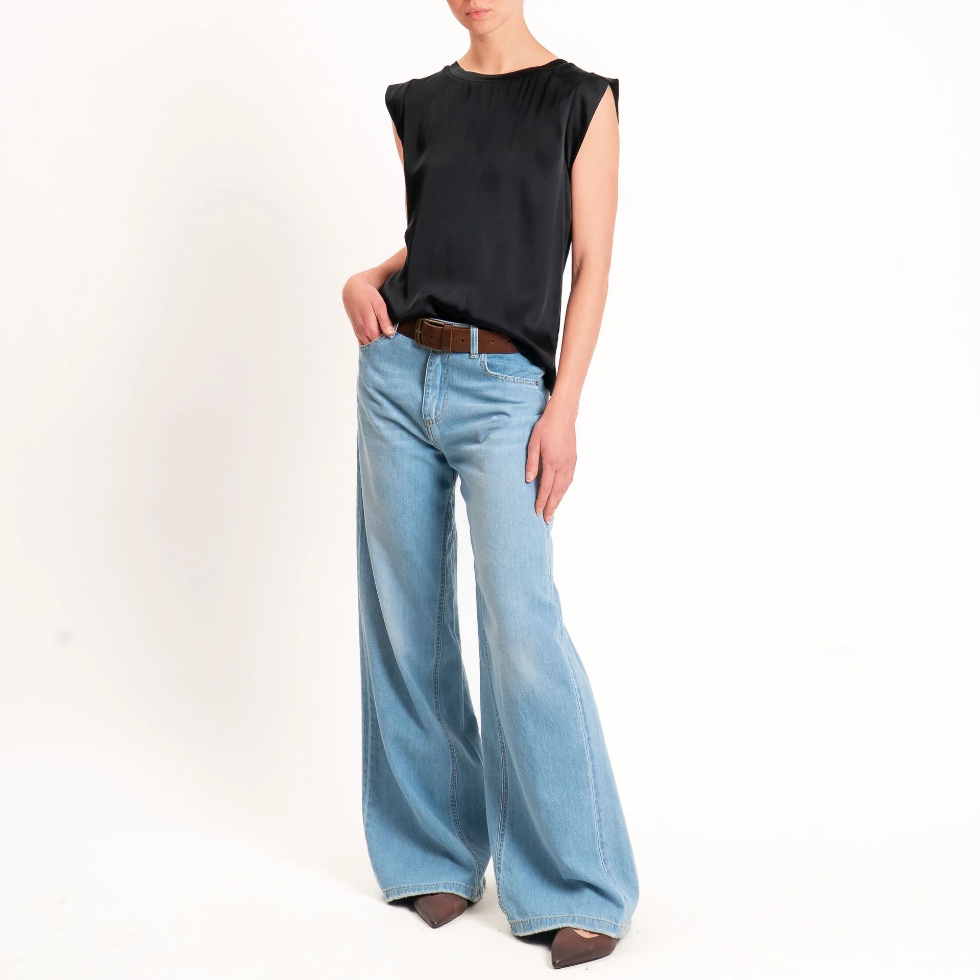 Motel-Blusa smanicata in satin viscosa elasticizzata - nero - Image 2