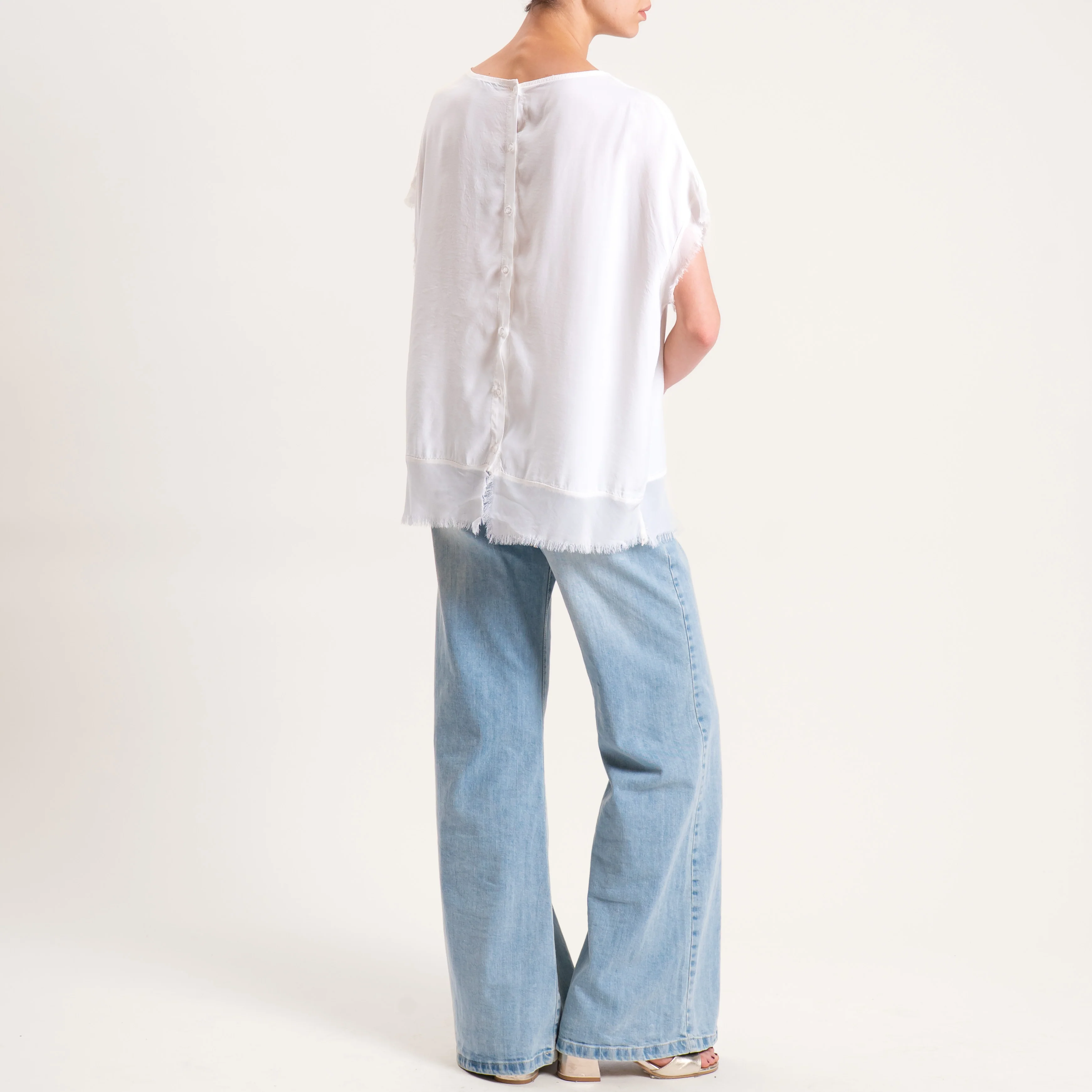 Zeroassoluto-Blusa in viscosa bordi sfrangiati bottoni dietro - panna - Image 4