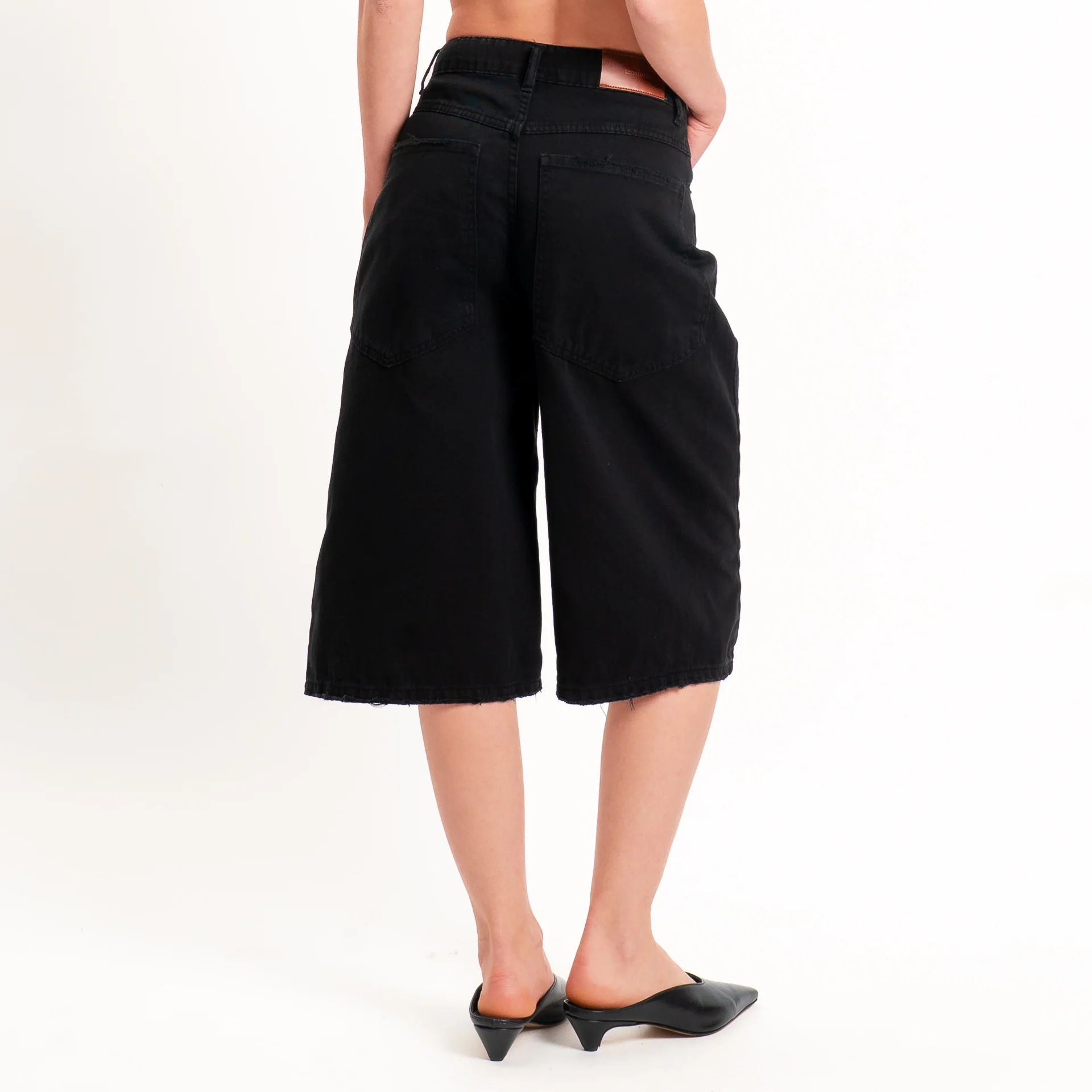 Tensione in-Bermuda Giusi drill cotone superpocket - nero - Image 3