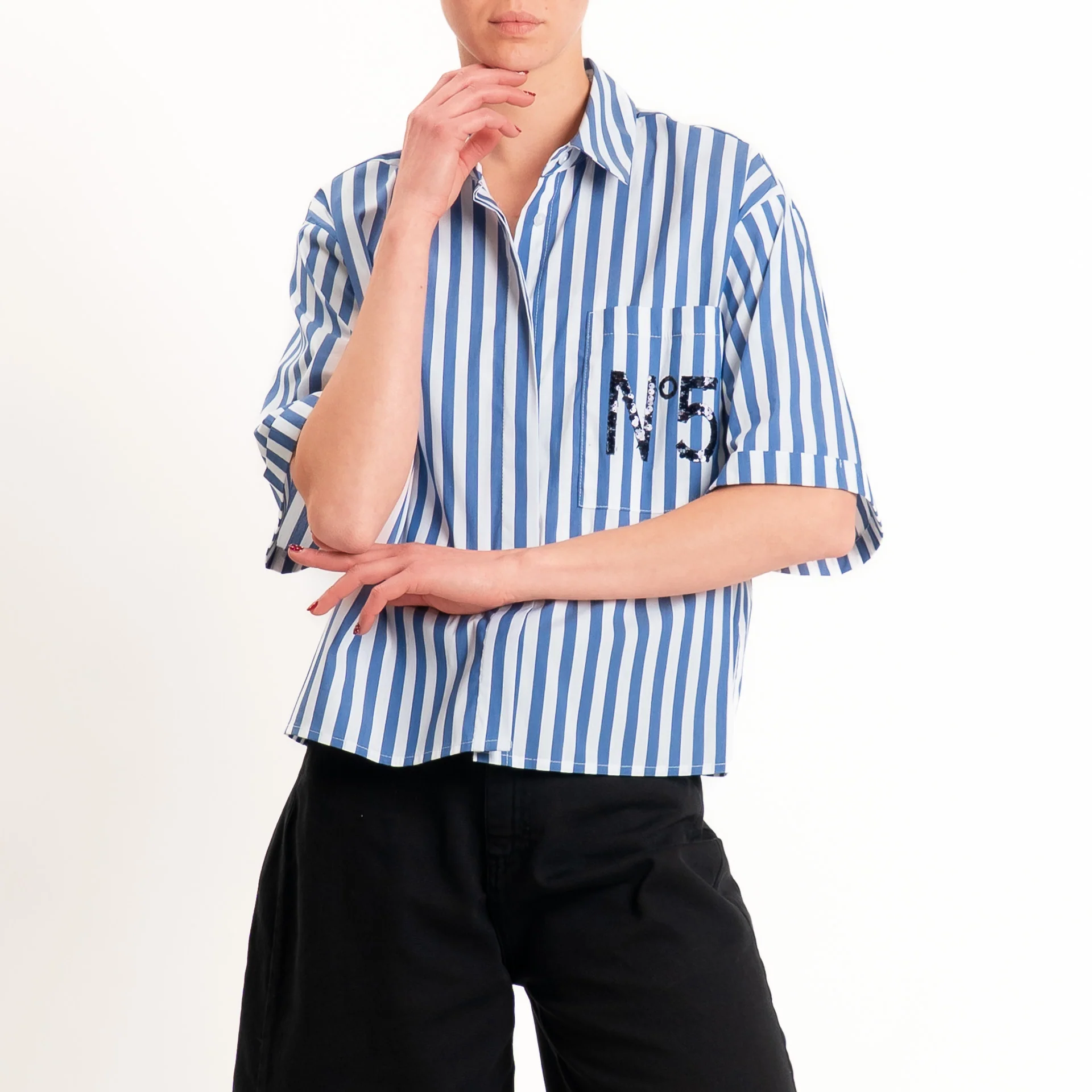 Tensione in-Camicia a righe taschino n5 in paillettes - blu/bianco/nero - Image 2